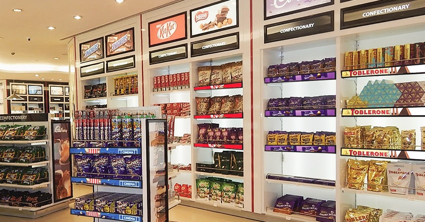 digital display highlight the retail experience 03 min digital display highlight the retail experience