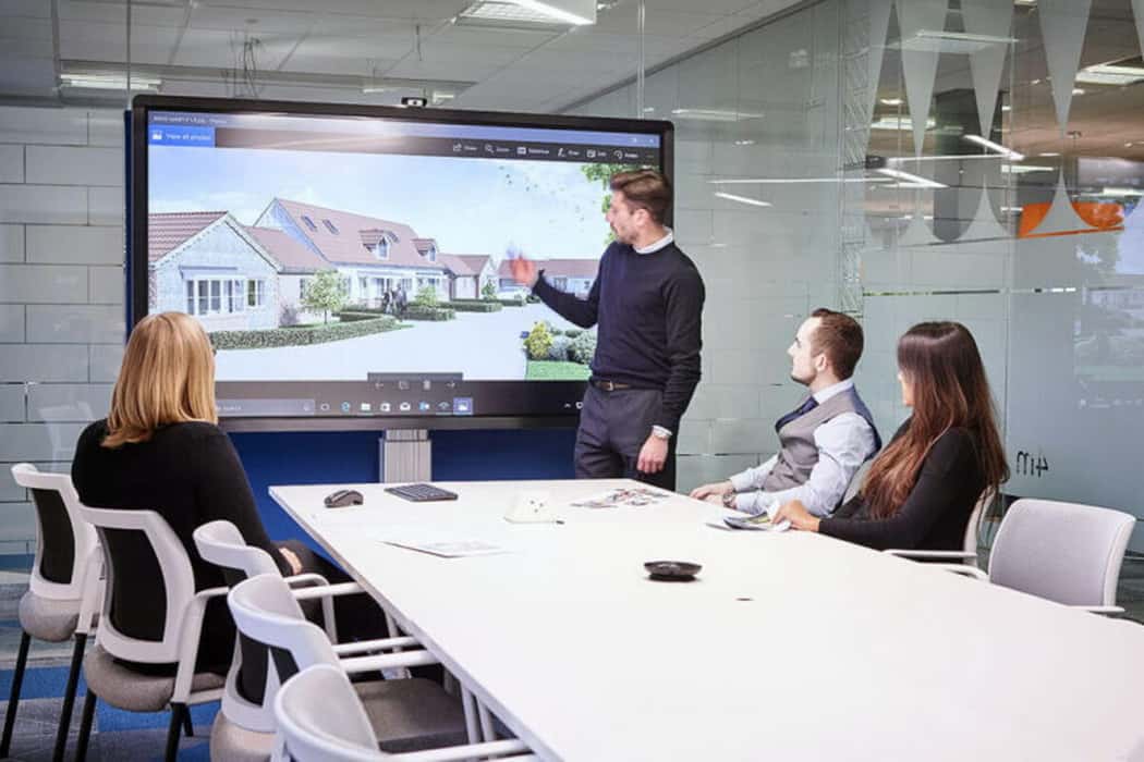 Interactive Display Boards Benefit Your Workplace