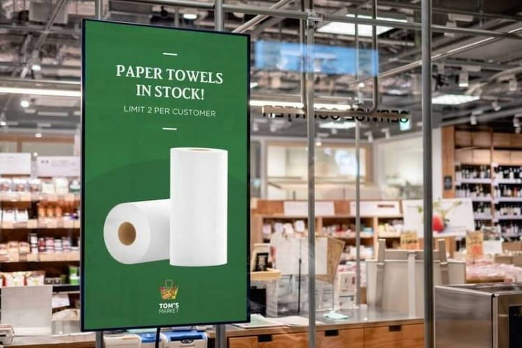 Use Vertical Digital Signage Displays