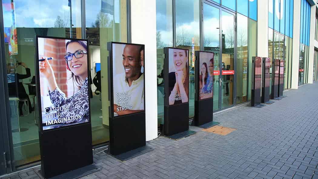 Digital signage and digital kiosk