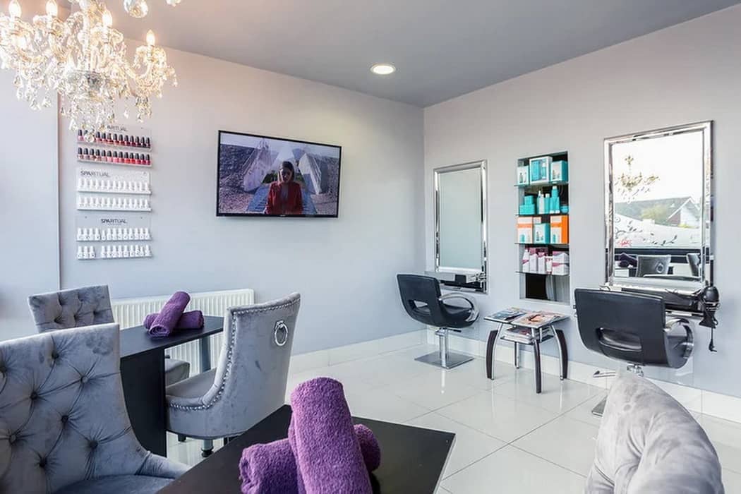 Hair Salon Digital Signage 105 min Hair Salon Digital Signage