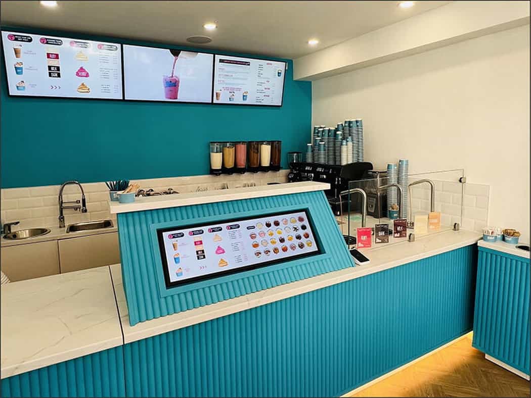 Elevate Retail with Stretched LCD Shelf Displays