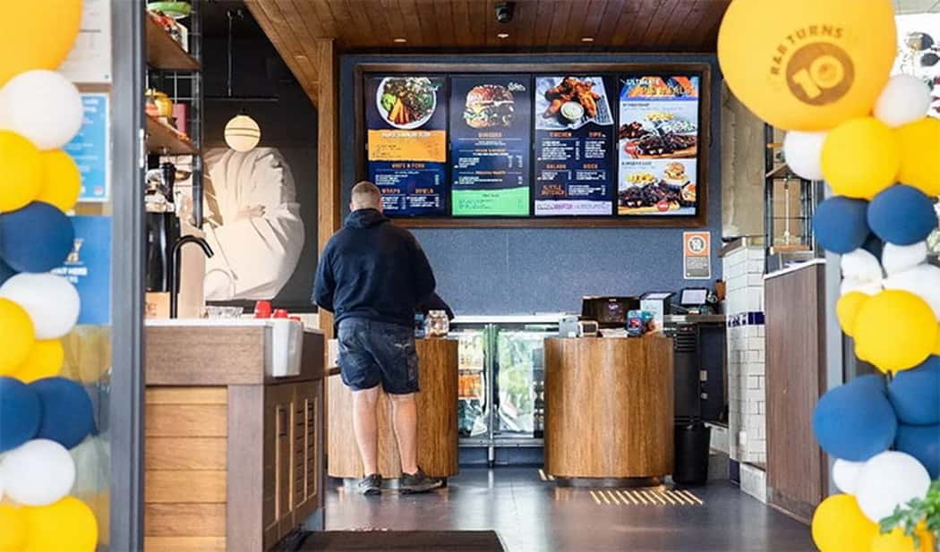 Restaurant digital signage menu board 106 min Restaurant digital signage menu board