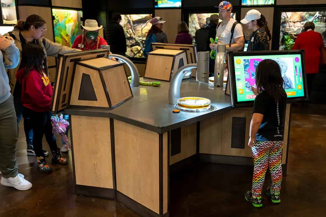 Zoo Digital Signage 102 min Zoo Digital Signage