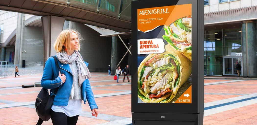 outdoor digital advertising totems 102 min outdoor digital advertising totems