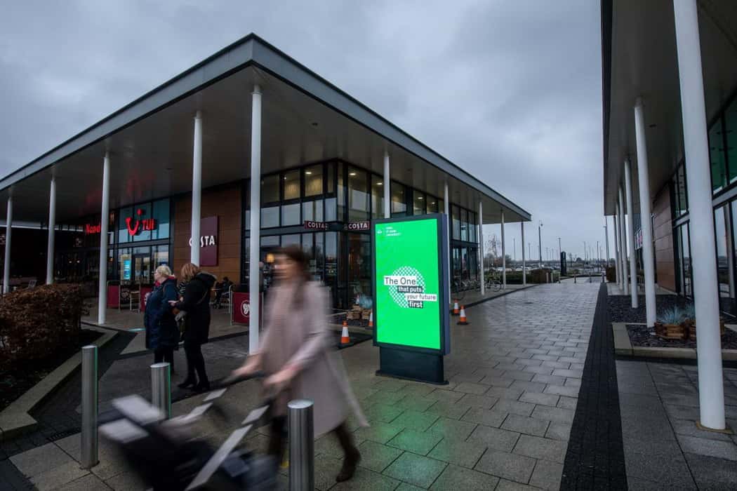 Interactive outdoor displays 106 min Interactive outdoor displays