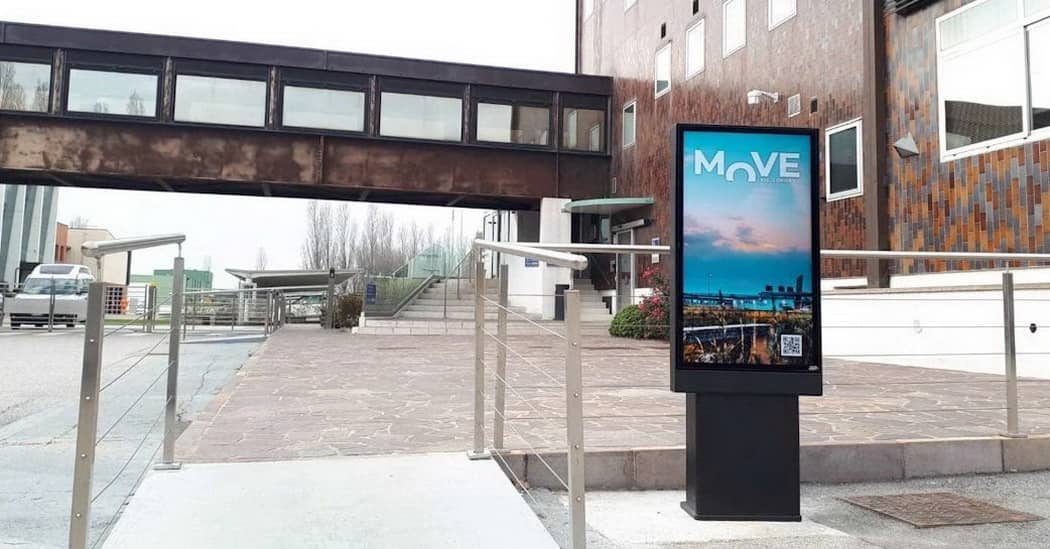 outdoor digital billboards